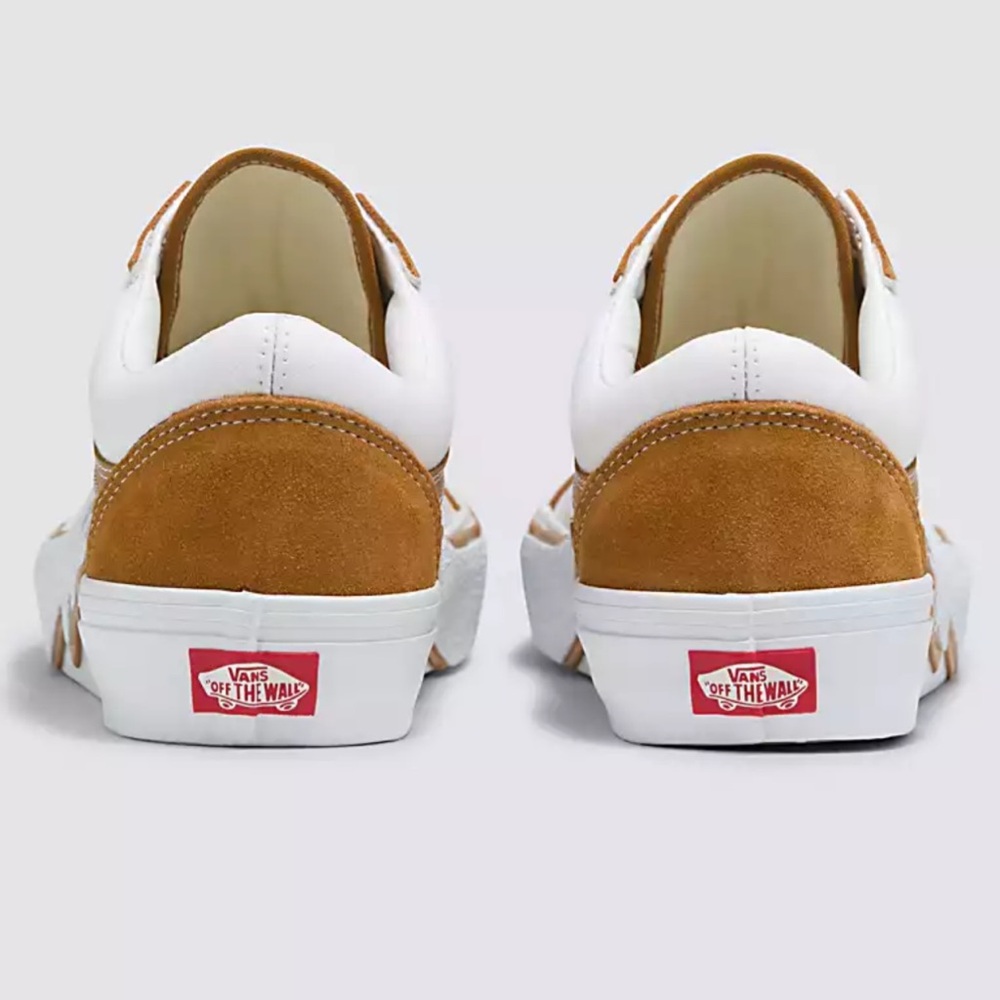 Vans Men’s Old Skool Bolt
Cathay Spice
VN0009Q5KFR sneakers - Picture 10 of 16